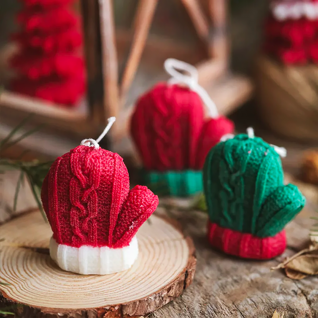 Mitten Magic Christmas Candle